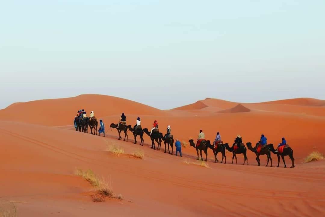 Overnight Desert Camp เมอร์ซูกา ภายนอก รูปภาพ